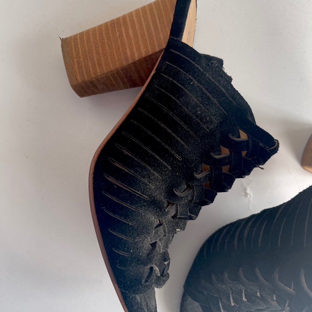 Lucky brand chunky heel sandals